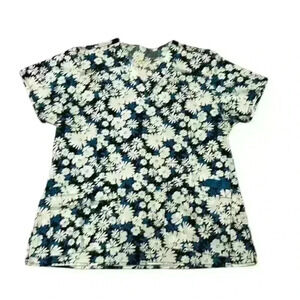 Wonder Flex Black, Teal and White Flowered Short Sleeve Scrub Shirt Size Large